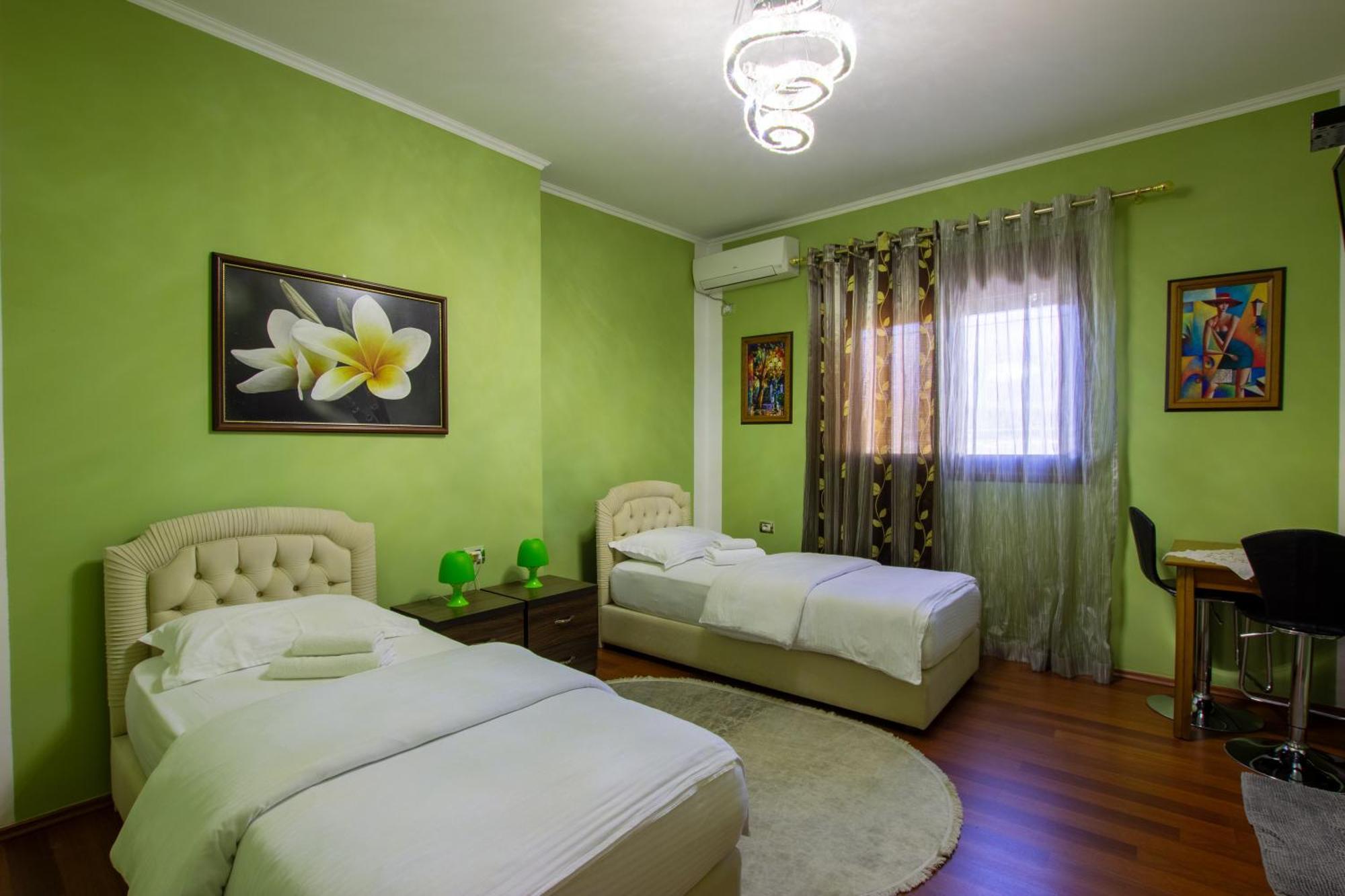 Bora Hotel Gjirokastër 외부 사진