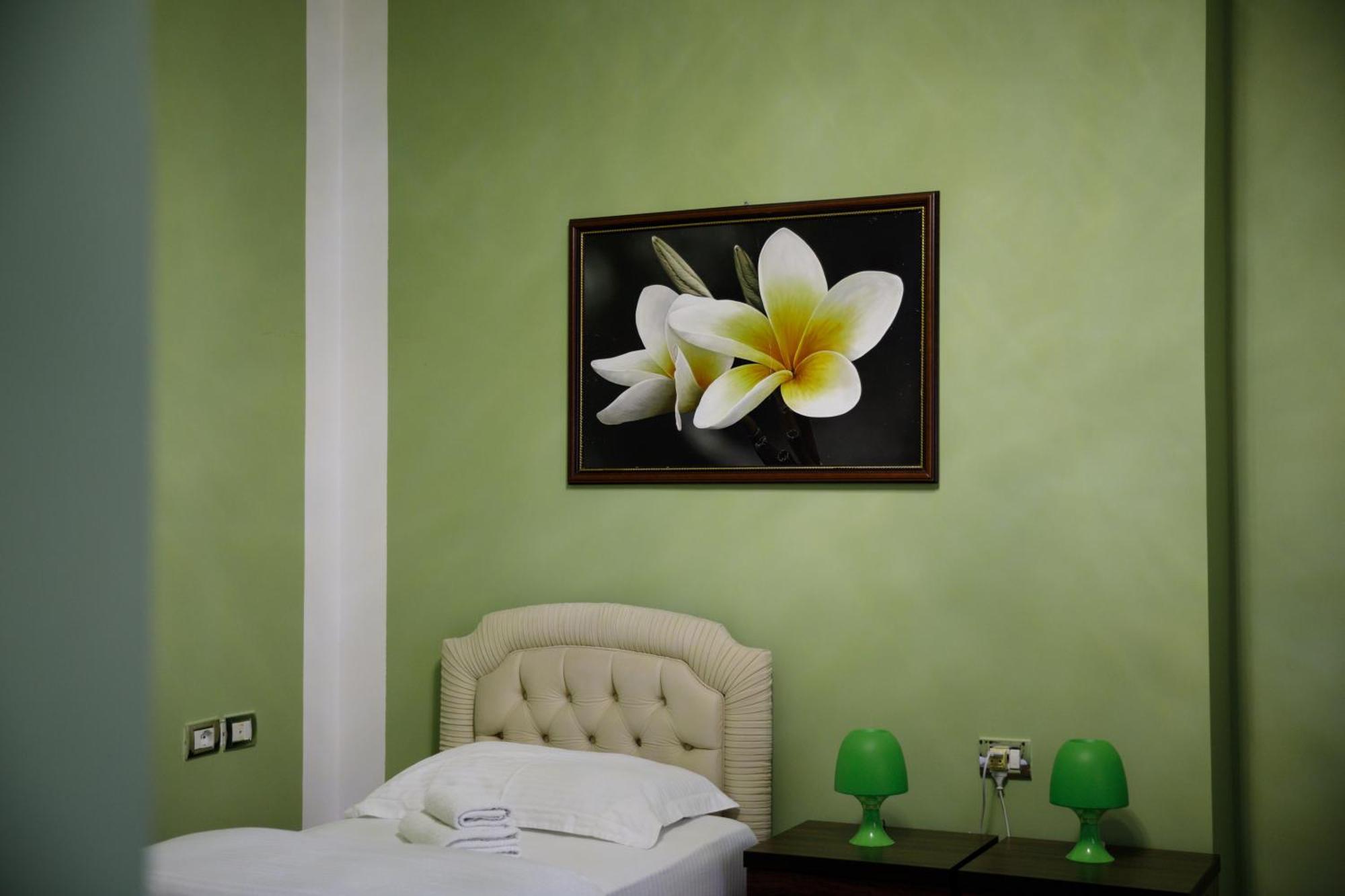 Bora Hotel Gjirokastër 외부 사진