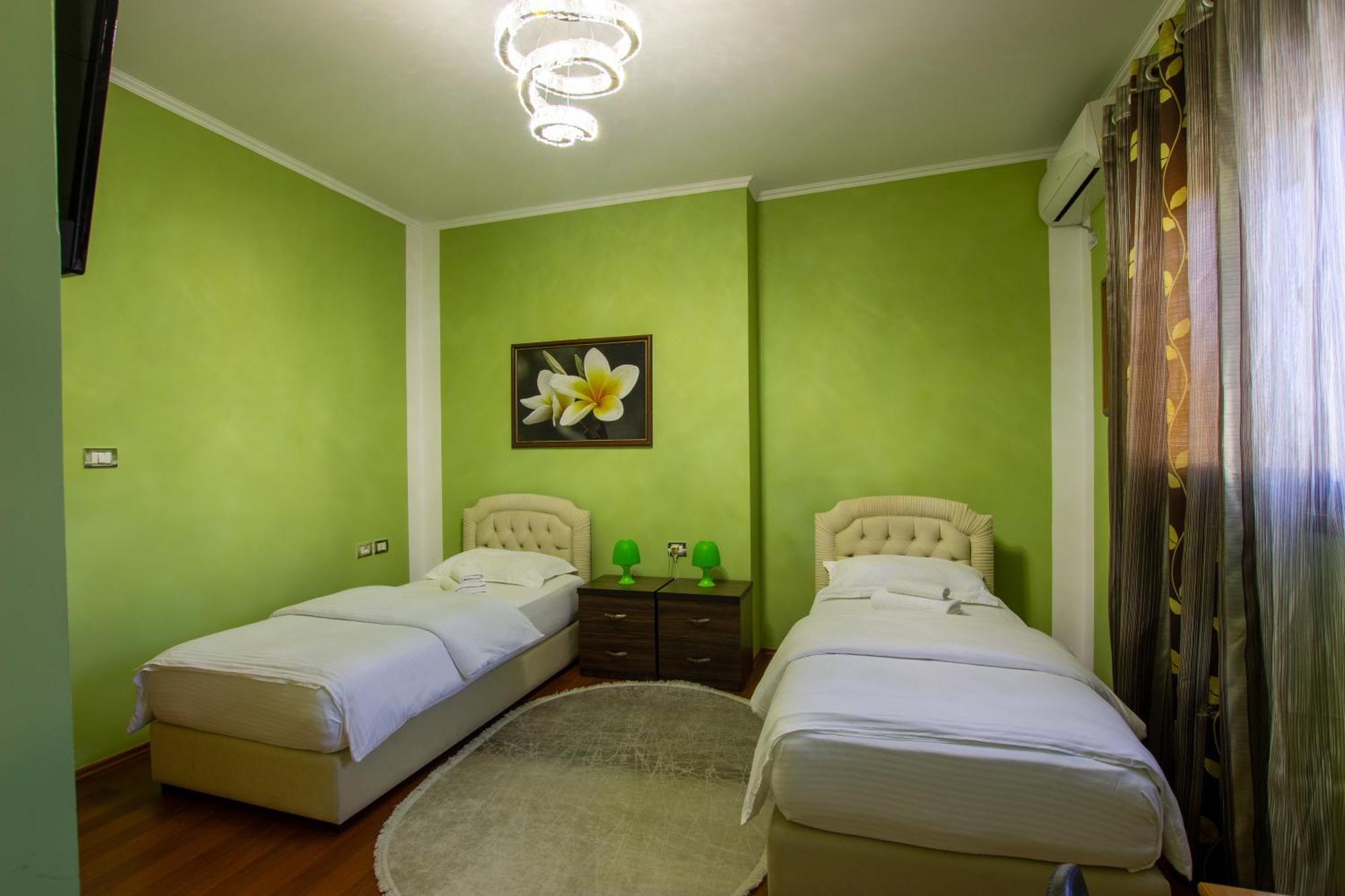 Bora Hotel Gjirokastër 외부 사진