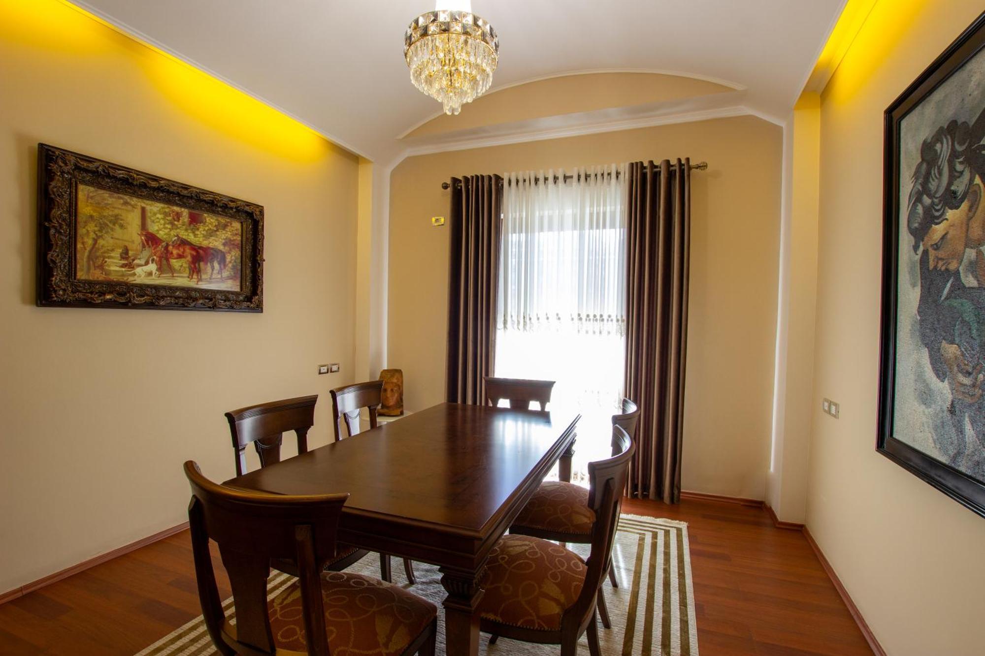 Bora Hotel Gjirokastër 외부 사진