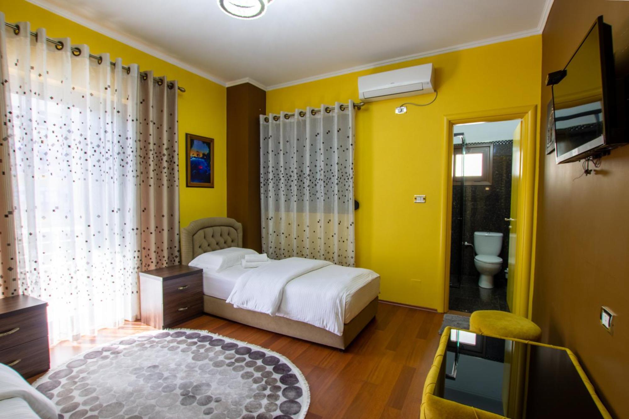 Bora Hotel Gjirokastër 외부 사진